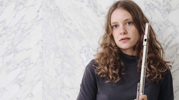 Solistprisvinnaren Laura Michelin från Norrköping spelar Nielsens flöjtkonsert