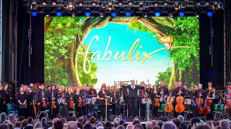 fabulix_2023_Filmkonzert_Foto Stadt Annaberg-Buchholz_Dirk Rueckschloss.jpg