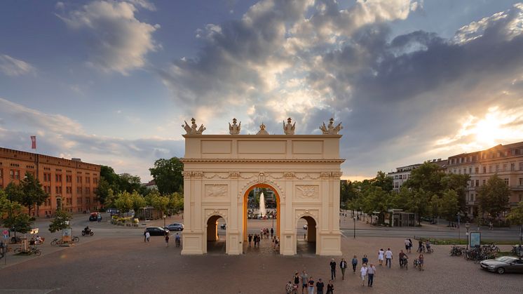 Das Fest der Vielfalt findet am Brandenburger Tor statt.