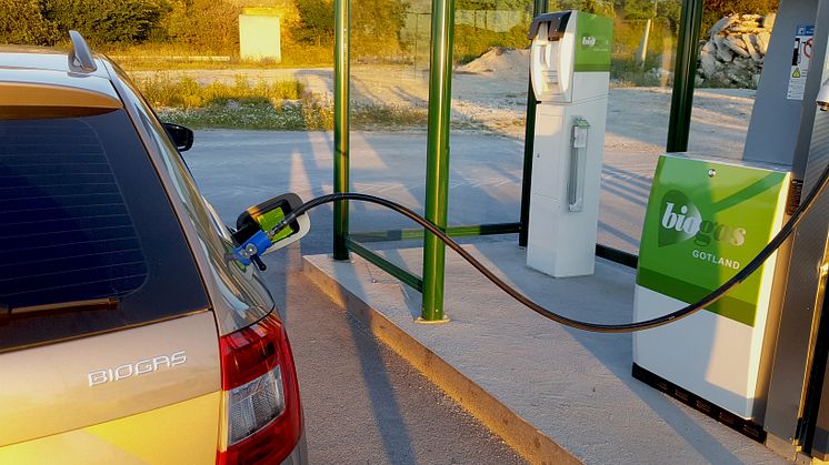 Så här enkelt tankar du världens smartaste drivmedel - biogas!