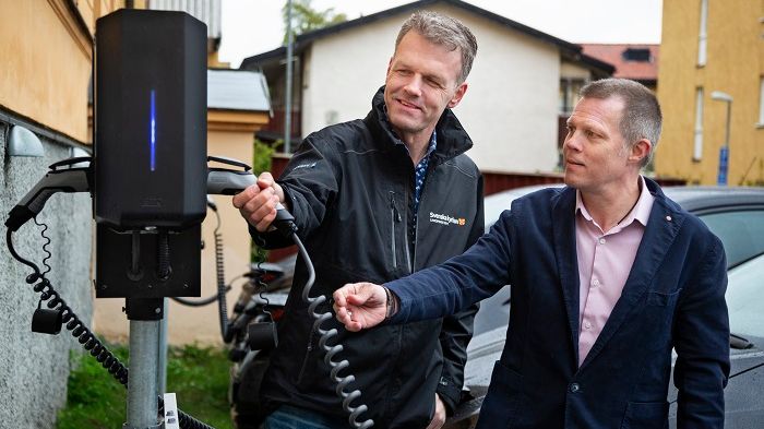 Steve Nyström, Linköpings stift och Leif Klasson, Elektroskandia