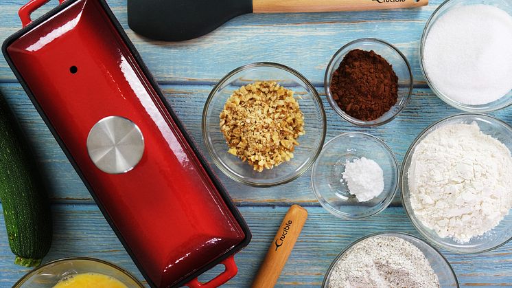 Emaljerad gjutjärnsbrödpanna och köksredskap från Crucible Cookware