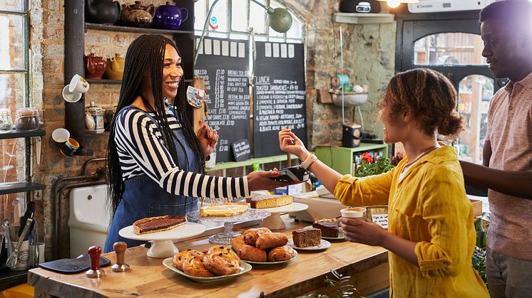 Visa Payment Monitor 2023: Das Smartphone bestimmt zunehmend den Umgang der Schweizer:innen mit Geld