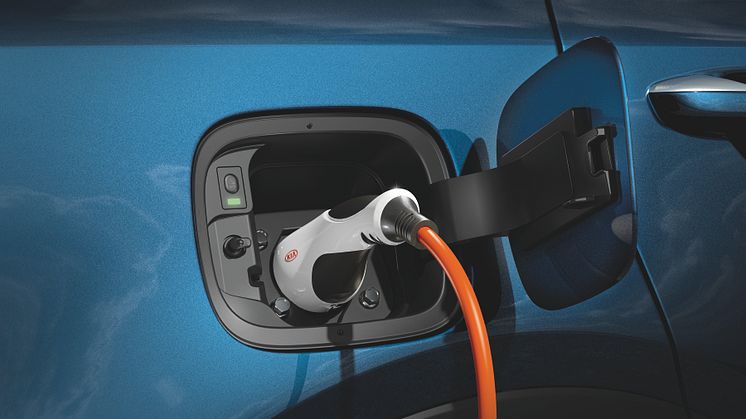 Kia Sorento PHEV-cmyk-3600x2400-charge