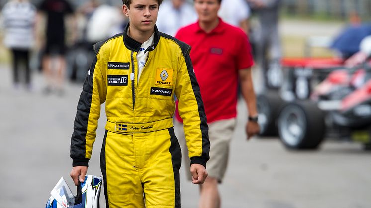 Sundahl slog till med första segern i Formel Renault 1,6