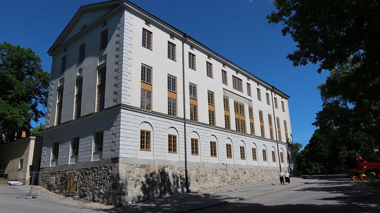 Arkitekten Fredrik Bloms båtmanskasern på Skeppsholmen renoveras efter en dramatisk brand i september 2016. Foto: SFV