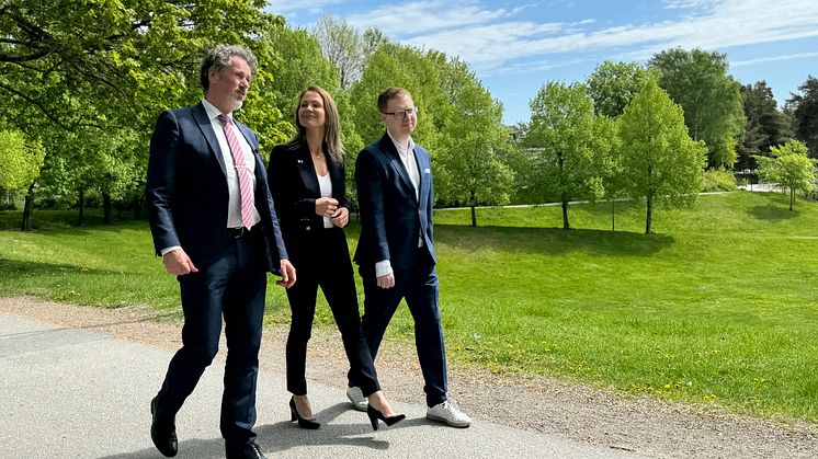 Haningealliansen sänker skatten och prioriterar skolan i budget 2025