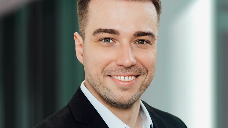 Jonas Hammes, Servicekommunikation