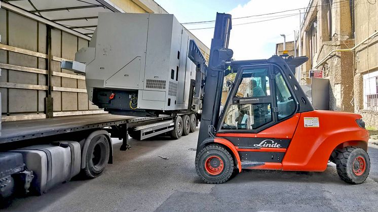 Selling unused machinery at year-end frees up budget for future investments. (© Surplex).