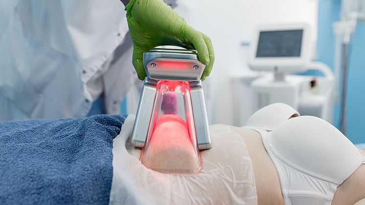 Liposuction vs Cryolipolysis (Fat Freeze): What's The Difference?