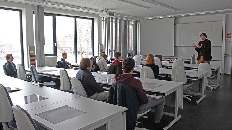 Mehr als 300 Schülerinnen und Schüler beim 6. Fachtag Informatik am 24. Januar 2017 an der Technischen Hochschule Wildau