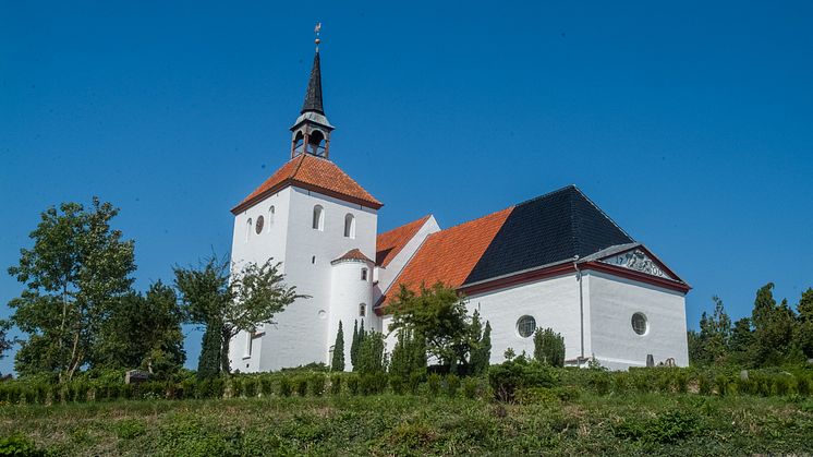 Kirken med det tofarvede tag