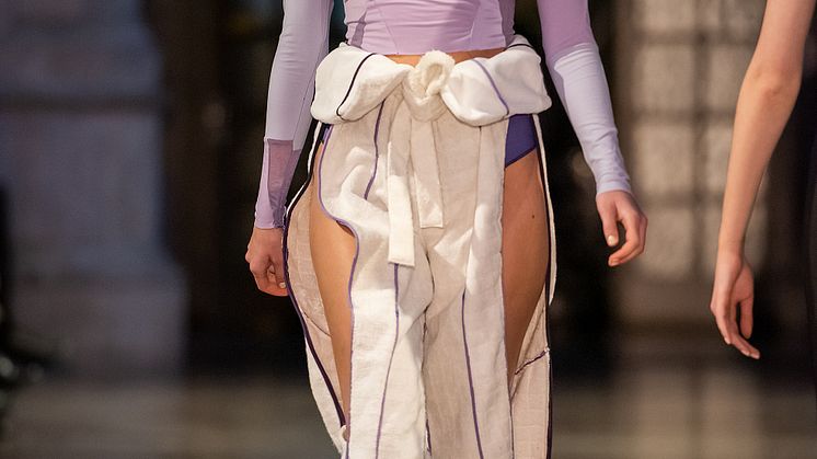 Lisa Jacobsson in collaboration with Rave Review