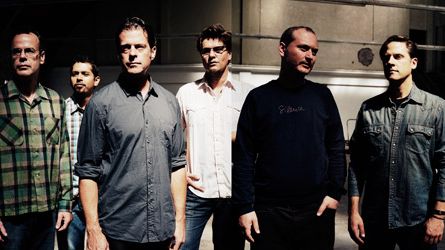 Calexico udsender første single fra kommende album