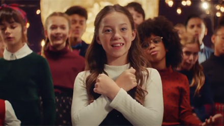Milka Weihnachten 2020_TV Spot Mia.png