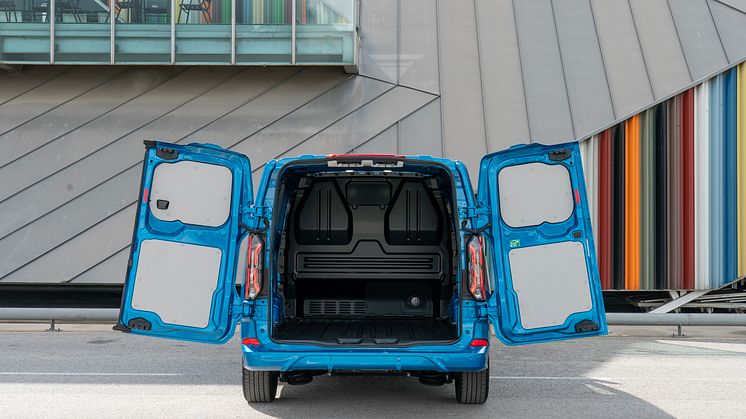 2025 Ford E-Transit Custom Sport (1).jpg