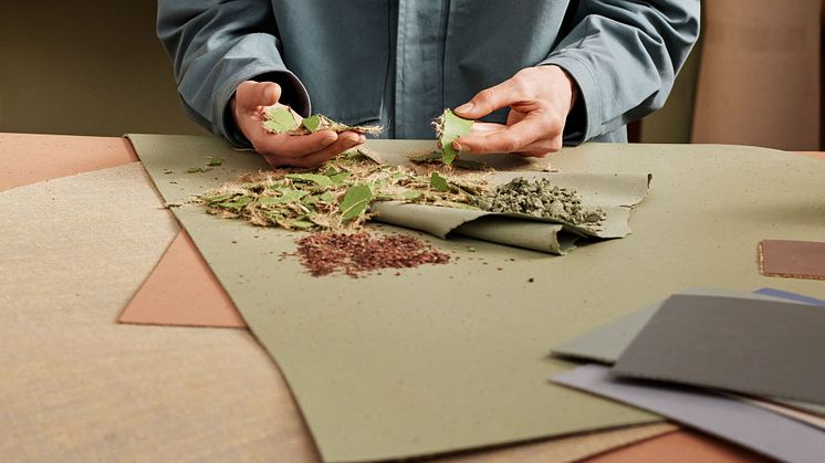 Medium-Marmoleum cocoa presentation