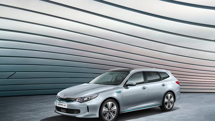 Kia Optima Sportswagon PHEV - exterior 4