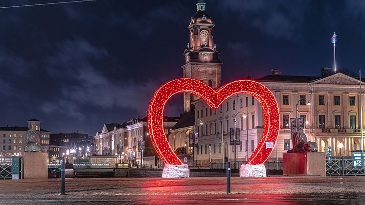 Hjärtat lyser upp Lejontrappan i Göteborg. Foto: Fredrik Lindedal/Innerstaden Göteborg