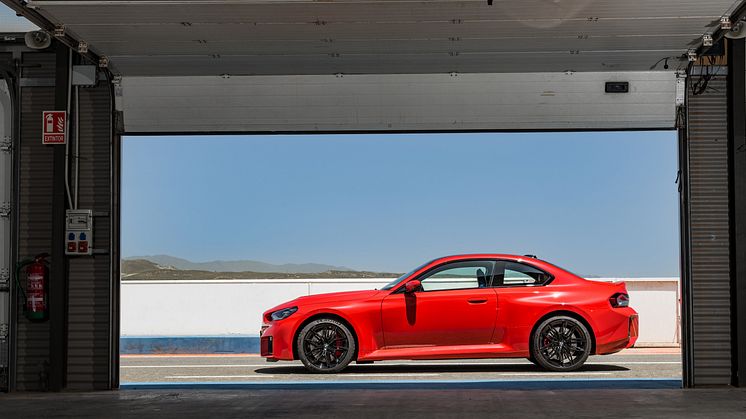 P90481923_highRes_the-all-new-bmw-m2-s