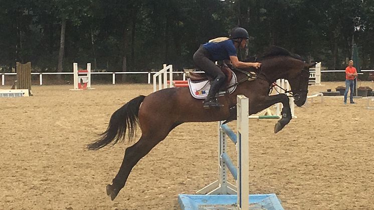 Sara Algotsson hoppar på Ostholt Eventing