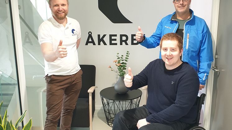 Kenneth Jørgensen, leder miljøavdelingen i Åkerblå As, Kai Egil Skarsvåg og Vegard Kristiansen fra Skarsvåg Boats.