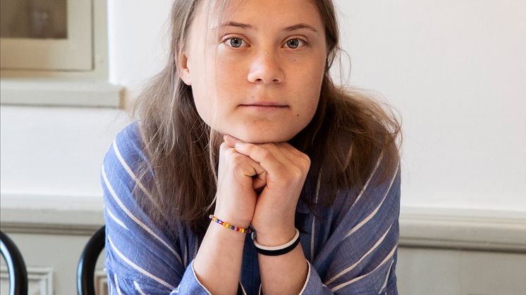Over 100 bidragsytere har skrevet tekster til Greta Thunbergs nye Klimaboka. 