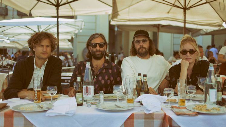 Våren 2024 gör Shout Out Louds tre exklusiva svenska spelningar där de spelar debutalbumet "Howl Howl Gaff Gaff" i sin helhet.