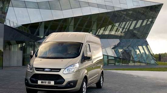 Nå lanseres Ford Transit Custom med høyt tak 