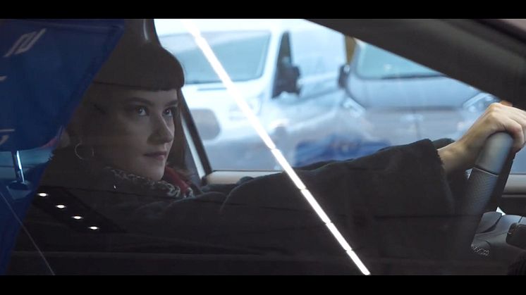 Kuva Ford Video Award -kisan voittaneelta "Can you afford to pay attention" -liikenneturvallisuusvideolta