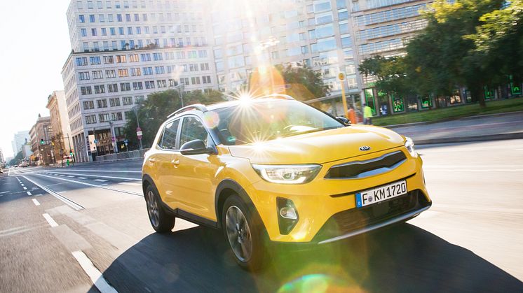 Säljstart för maxade minisuven Kia Stonic 