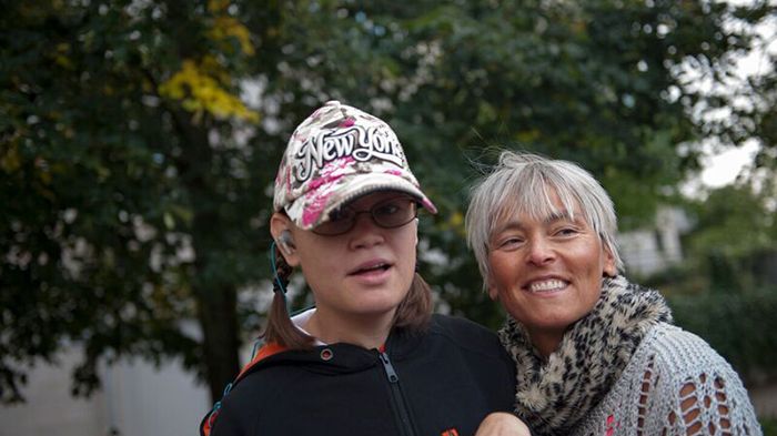 Reportage inom området flerfunktionsnedsättning. Om mamma Åsa Hultén Eriksson  och hennes dotter Kim. Foto: Anna Pella.