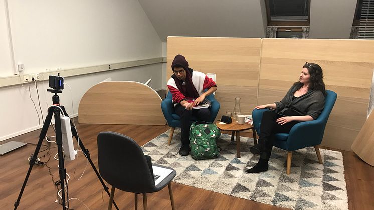 Foto: Marius Pettersen, på bildet programlederne Kevin Mugesani og Marie Strifeldt