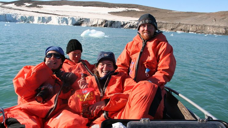 ARCTOS postdocs and students enjoying summer field work in Rijfjorden, 2007. 