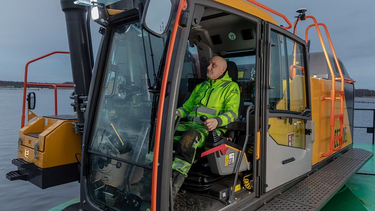 Hytten på Volvo EC750E på mudderverket