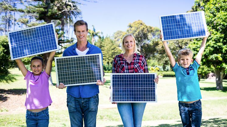 Viele Puzzleteile setzen das Bild „Klimaschutz“ zusammen. Solarthermie und Photovoltaik gehören dazu und sind eine Investition in die Zukunft.