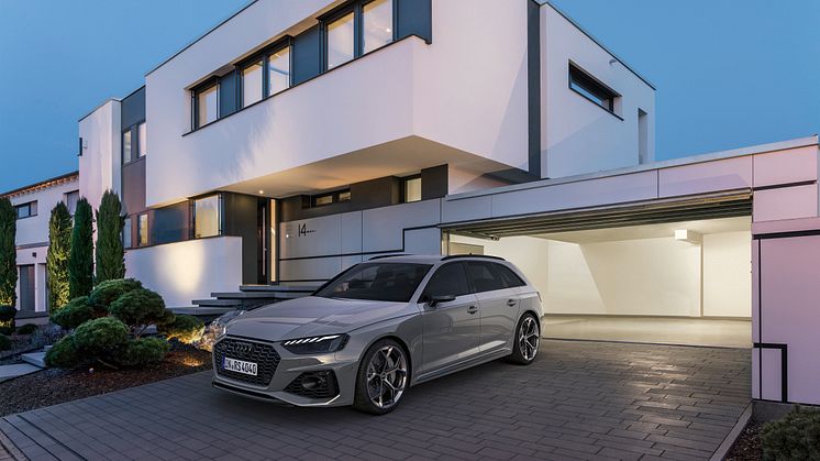 Audi RS 4 Avant med competition plus pakke (Nardogrå)