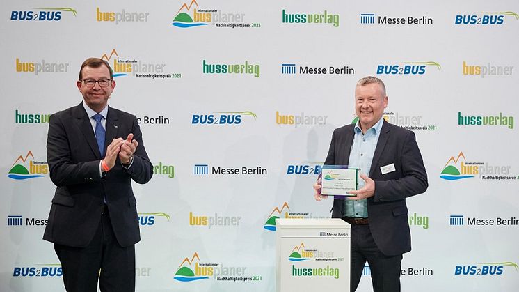 Jochen Grau, Marketing Manager of IVECO BUS at Iveco Magirus AG received the award.
