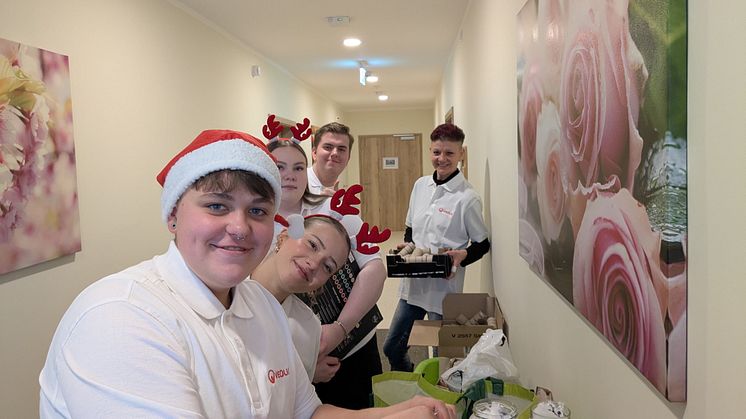 Auszubildende von Veolia in Zwickau gestalten nachhaltiges Weihnachtsprojekt