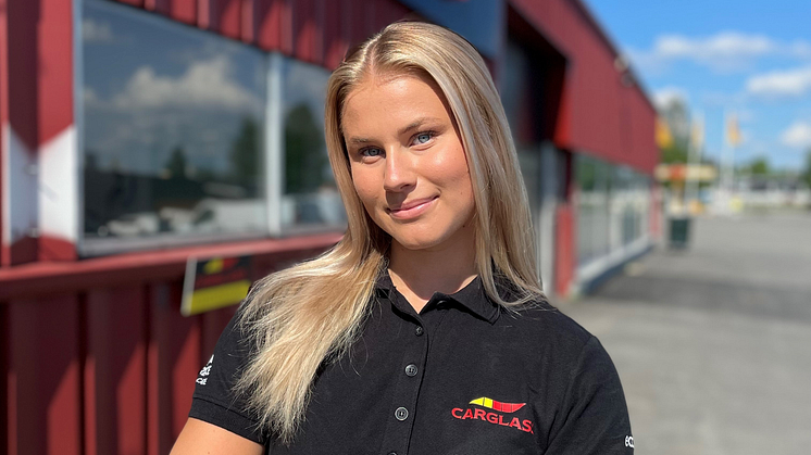 Foto: Hilda Wennberg bilglastekniker på Carglass® Skellefteå.