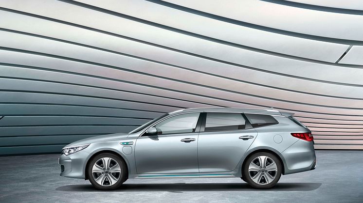 Kia Optima Sportswagon PHEV - exterior 6
