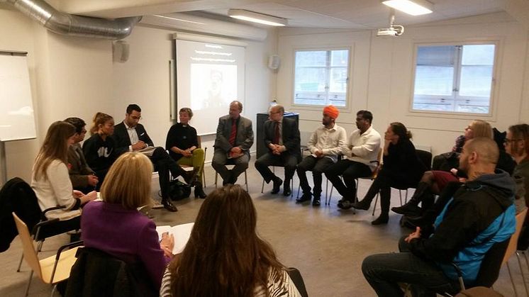 Fryshusets interreligiösa projekt ”Tillsammans för Sverige” fick besök av ministern Stefan Attefall samt FN sändebudet Heiner Bielefeldt