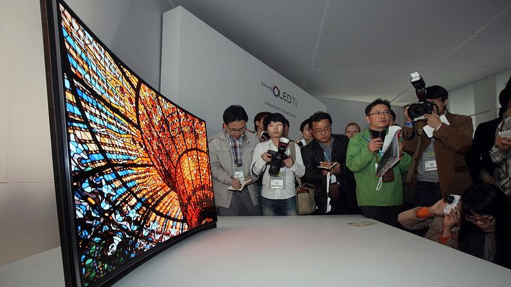 Böjd oled tv