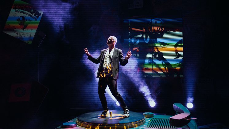 Are Kalvø leitar etter meininga med livet i 50 år med topp-hitar frå VG-lista. Foto: Magnus Skrede.