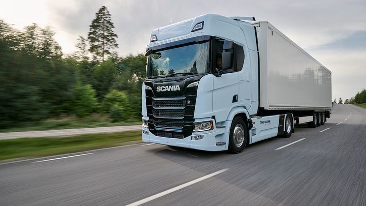 Scanias tilbud av batterielektriske kjøretøy vokser raskt. Nå starter produksjonen av regionale ellastebiler. Med introduksjonen av nye og oppdaterte løsninger har stadig flere lastebilkunder muligheten til å kjøre elektrifiserte lastebiler.