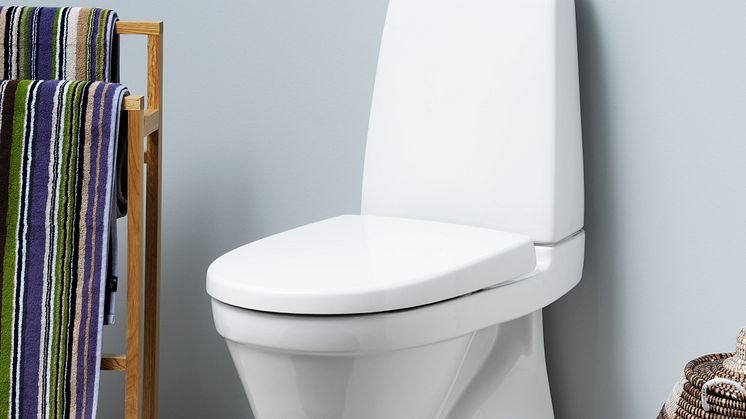 Nautic WC med förhöjd spolknapp - godkänd av Reumatikerförbundet