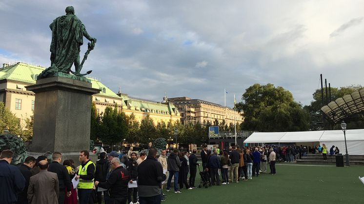 Över 500 personer i kö i Kungsan vid säljstart för BoKlok