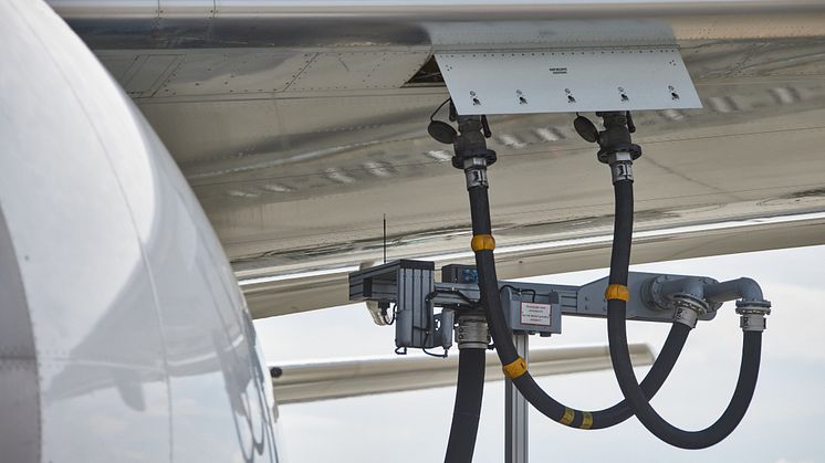 Fueling of a freighter aircraft_Credit Lufthansa Cargo_Oliver Roesler