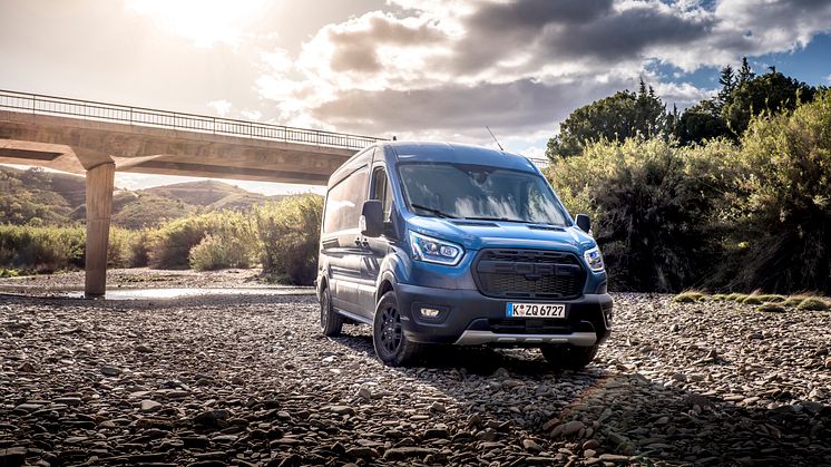 FORD_2020_TRANSIT_TRAIL_05