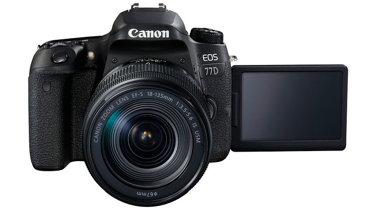 EOS 77D FRA with EF-S 18-135 IS USM LCD Out